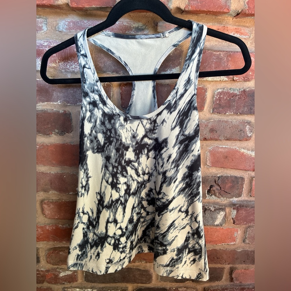 Lululemon Size 6? Beige Black Tank Top Like New!!